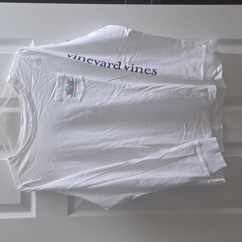 Vineyard Vines White Tee with Pink Whale and Blue Hat Large - Picture 3 of 4